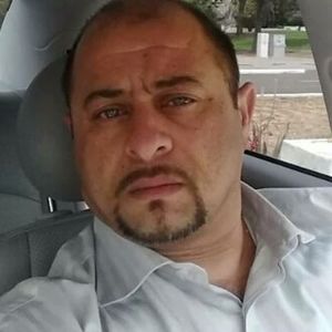 Meet your Posher, Larry